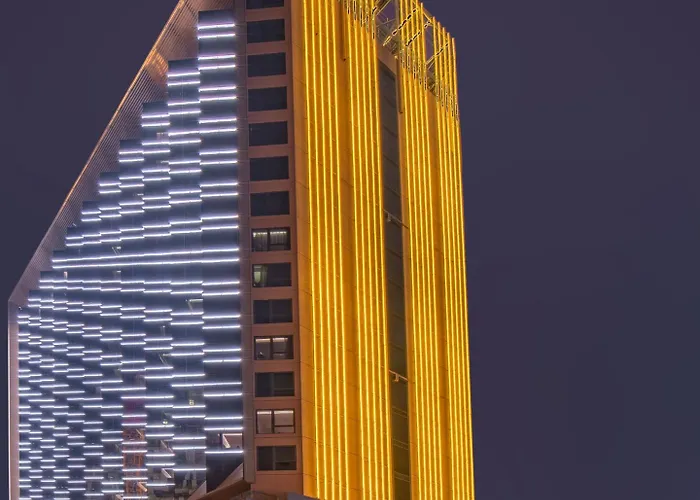 Viva 3* Macau