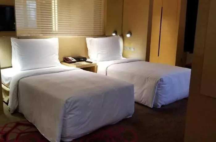 Viva 3* Macau