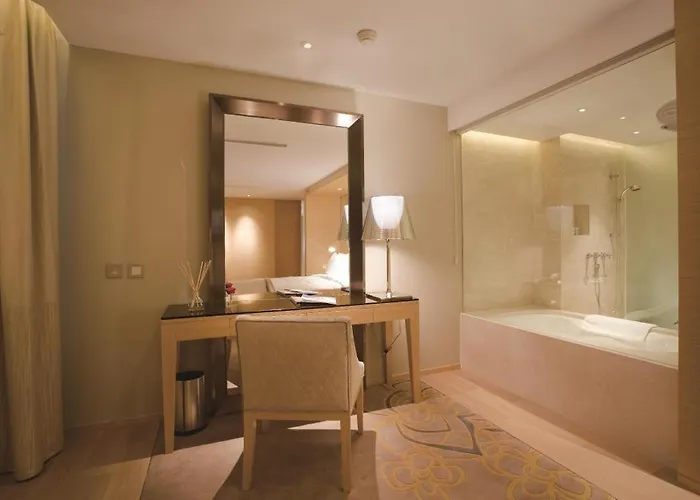 Viva 3* Macau