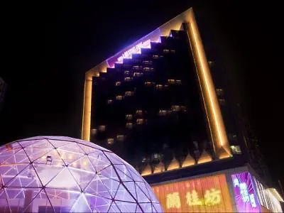 Viva 3* Macau